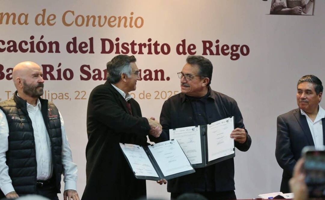 Américo Villarreal, gobernador de Tamaulipas, firma convenio para obra hidráulica / Foto: Especial