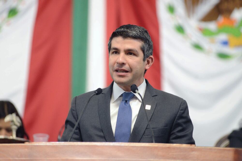 Postura. Mauricio Tabe, líder del PAN en el Congreso local, dice que buscan que la oposición no quede diluida por la mayoría de Morena. Foto: ARCHIVO EL UNIVERSAL