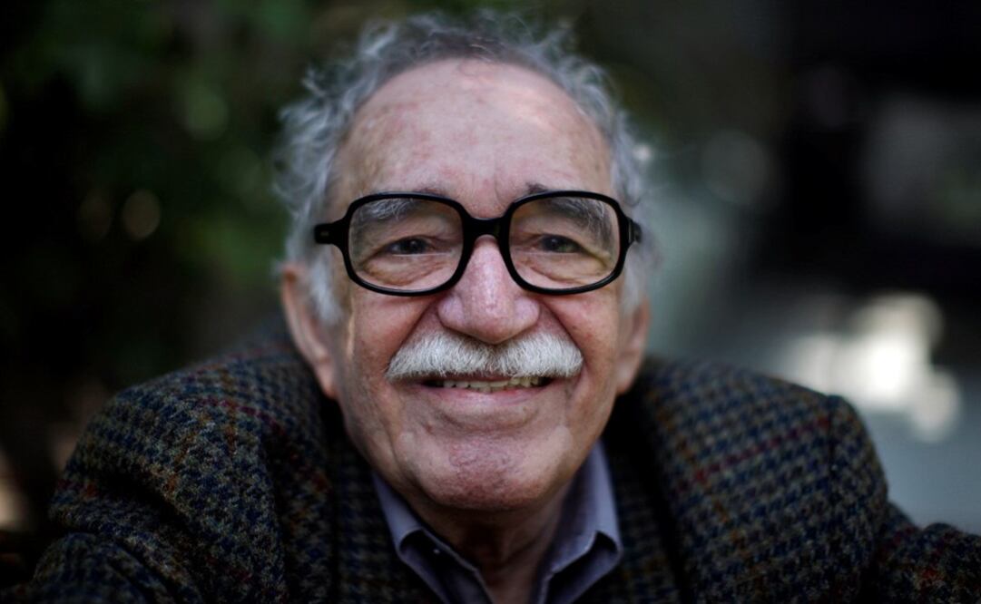 Periodista y narrador, Gabriel García Márquez nació el 6 de marzo de 1927 en Aracataca, en el Caribe colombiano. Falleció el 17 de abril de 2014 en la ciudad de México