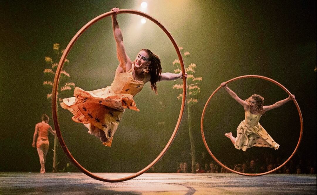 Performers are pictured on stage during a rehearsal for Cirque Du Soleil's "Luzia" - Photo: Chris Young/AP