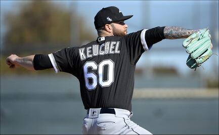 Pitcher paga cena de 500 mil pesos para todo su equipo