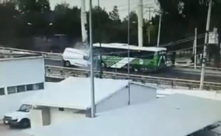 Captan en video momento exacto del choque en Flores Magón que dejó un muerto