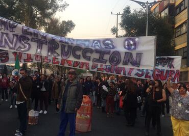 Damnificados de Multifamiliar cierran Calzada de Tlalpan