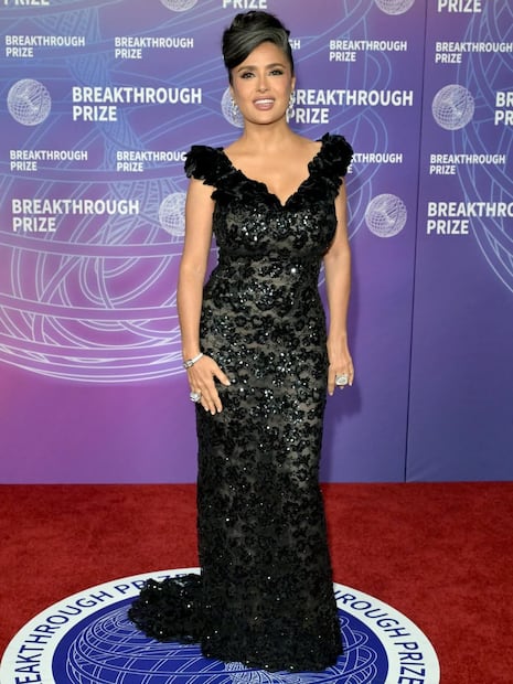 Un Gucci que habla en detalles y una silueta que no necesita presentación. Foto: Instagram @salmahayek