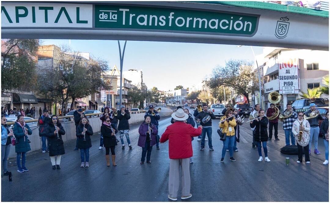 Manifestación de integrantes de la Sinfónica de Zacatecas en defensa de sus plazas (10/12/2024). Foto: Diana Valdez / EL UNIVERSAL