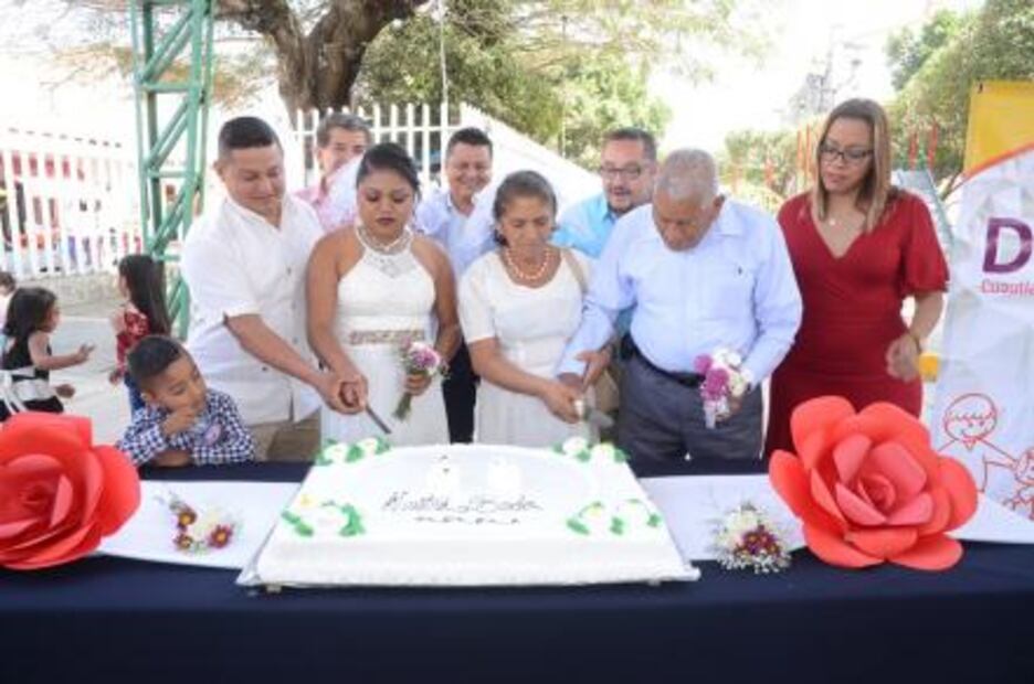 Más de 5 mil parejas se “amarraron” en los estados este 14 de febrero