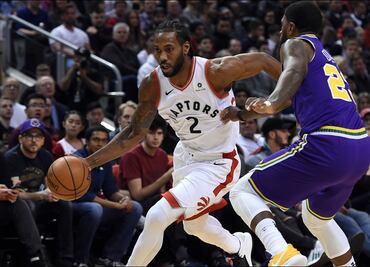 Kawhi Leonard brilla en triunfo de Raptors ante Jazz