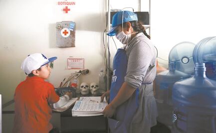 En confinamiento, da giro de 180 grados: de ser madre a maestra