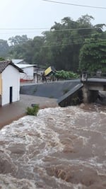 Desborde de Río Chalaquita afecta 140 viviendas en Chiapas