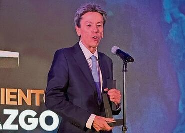 Nombran abogado del año a Aguilar Zínser