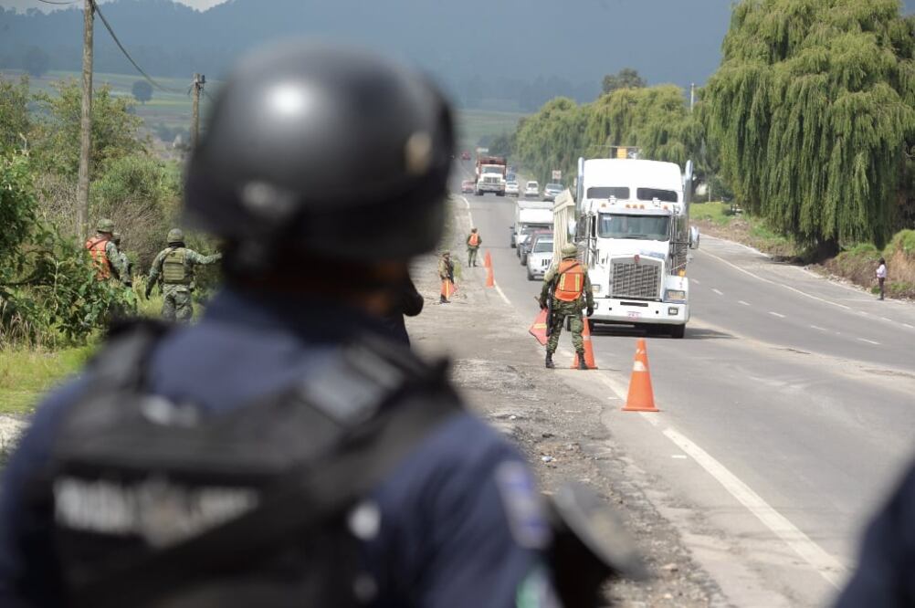 En Tamaulipas, elementos de la Policía Federal aseguraron tres camionetas blindadas que eran transportadas en un tráiler (ARCHIVO EL UNIVERSAL)