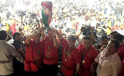 Con Yunes Landa, campeonato, estadio nuevo y gubernatura: Fidel Kuri