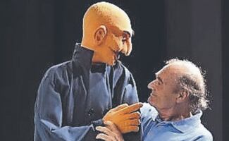 El titiritero Carlos Converso recibe la Medalla Bellas Artes