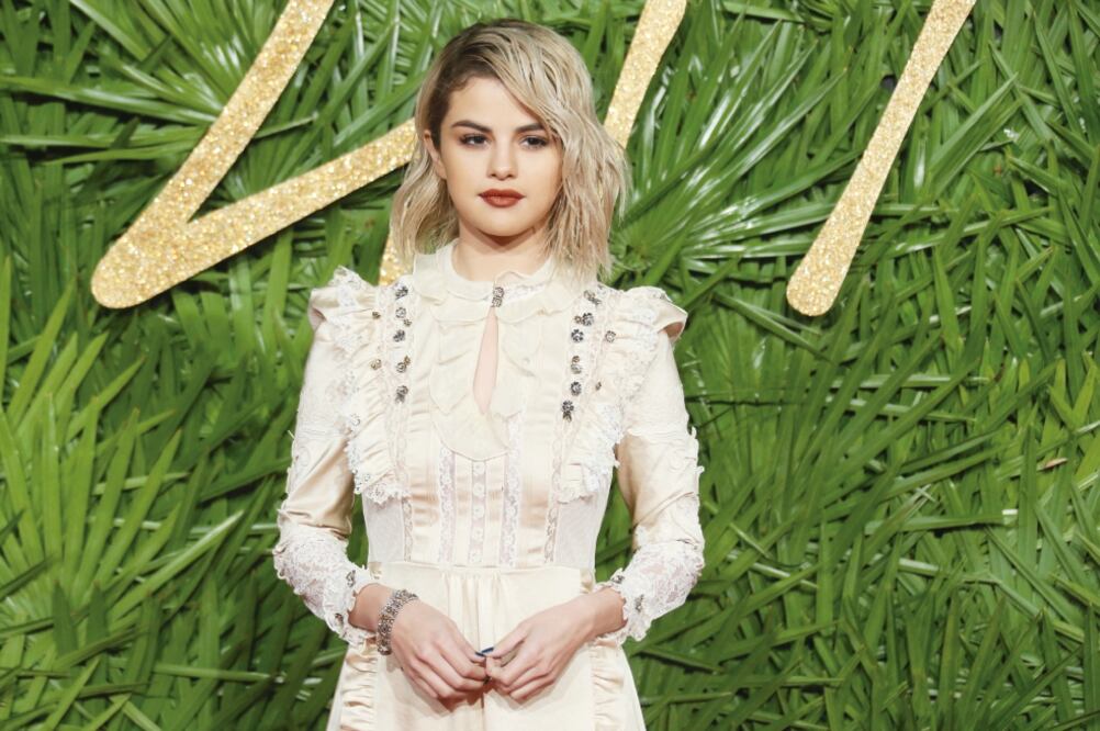 Selena colocó cinco fotos en el top ten con más “me gusta” de la red social. (JOEL C RYAN. AP)