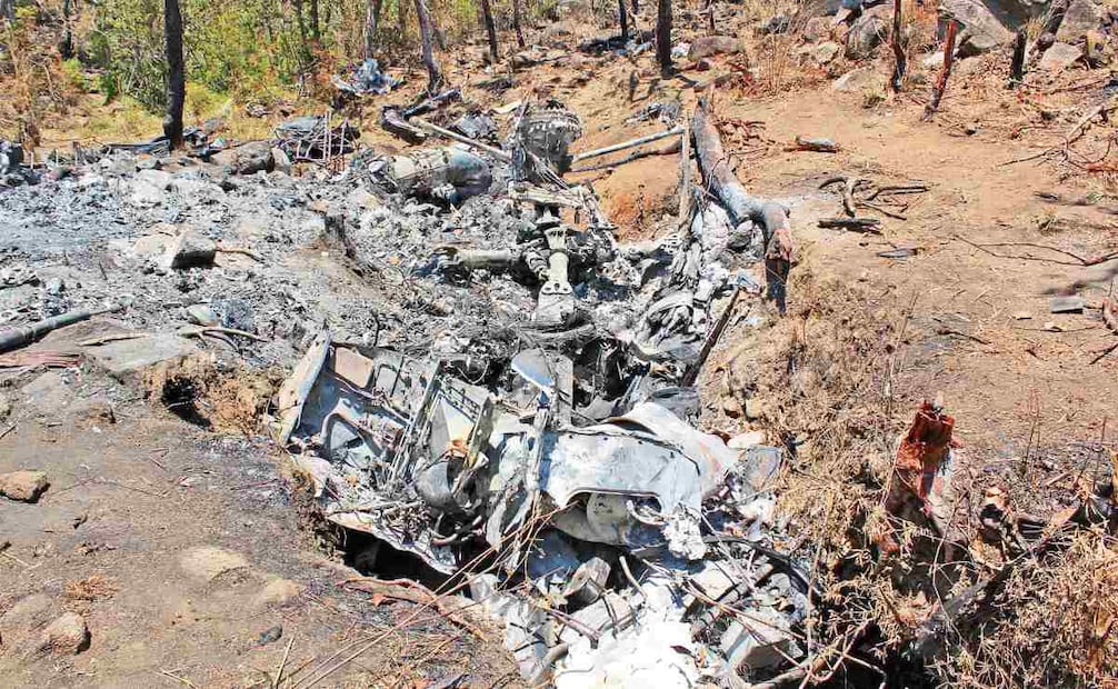 La Sedena confirmó en un comunicado de prensa que seis militares que formaban parte del equipo que viajaba en el helicóptero Cougar matrícula 1009 fallecieron al ser derribado por una arma de alto calibre (05MAYO2015). Foto: Cuartoscuro