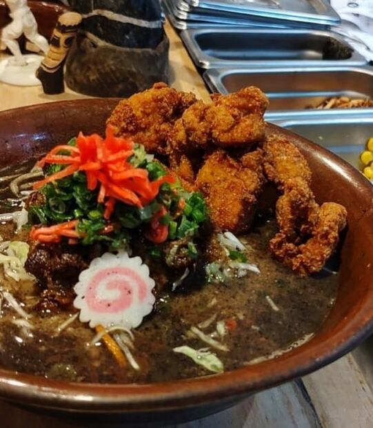 Ramen color negro, el platillo de la temporada 