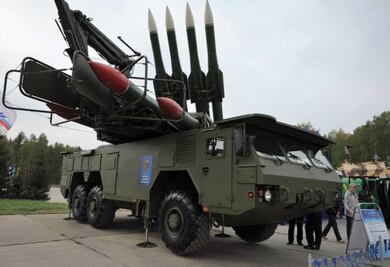 Rusia aumentará al máximo la producción de armamento, afirma Medvédev