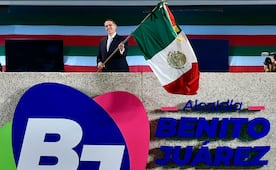 Luis Mendoza encabeza Grito de Independencia en Benito Juárez;  asisten 18 mil personas a la explanada principal 