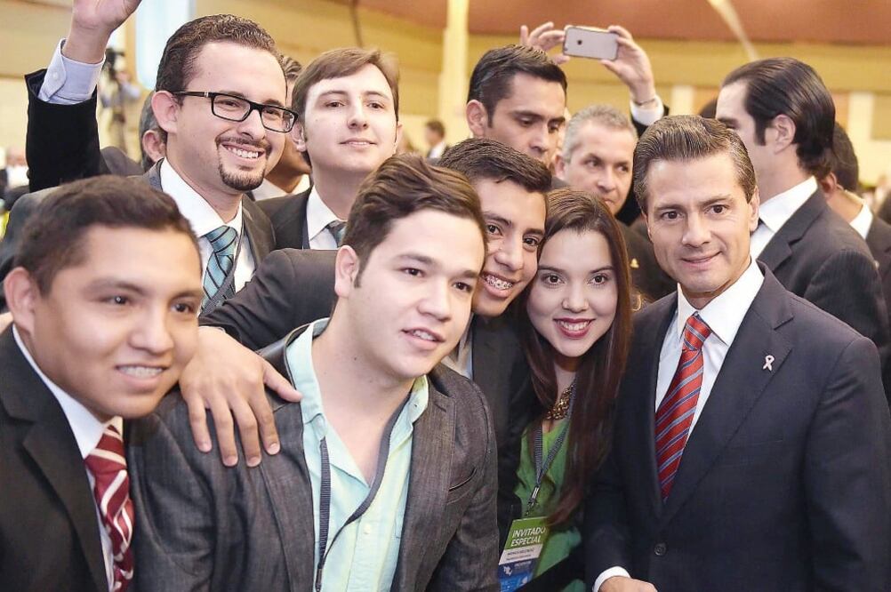 El Presidente de la República, Enrique Peña Nieto, encabezó en la capital de Chihuahua el Encuentro Empresarial Coparmex 2015 "Confianza en la Justicia, Condición para la Paz Social y el Progreso Democrático" (PRESIDENCIA)