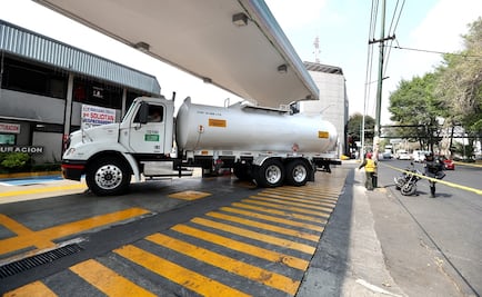 Inai ordena a Pemex transparentar compra de pipas para transportar combustible 