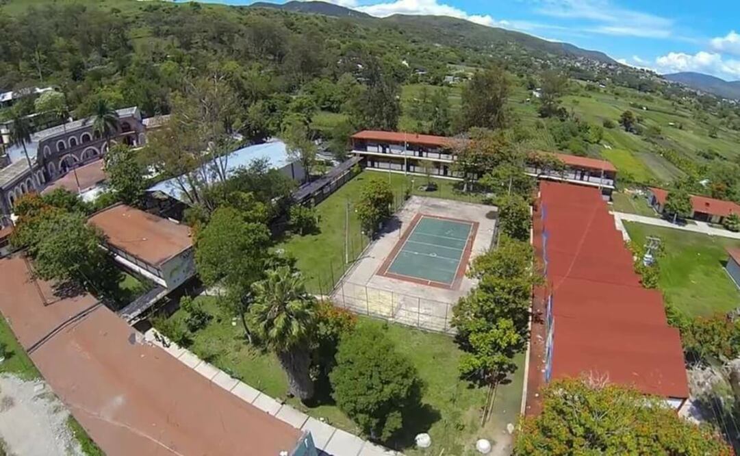 Foto: tomada de Facebook  @Normal.Ayotzinapa.Gro