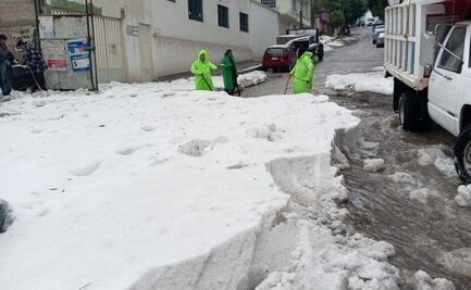Tormenta con granizo deja daños e inundaciones en Ecatepec; Línea 4 de Mexibús suspende servicio continuo