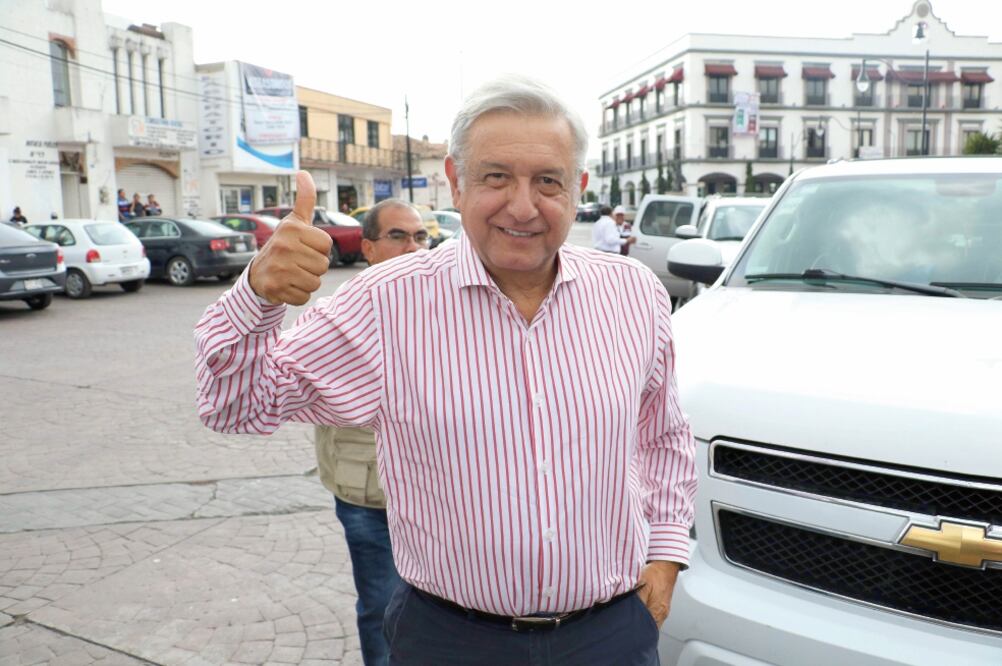 Los legisladores del PRD que apoyan al presidente de Morena, Andrés Manuel López Obrador, afirman que es el mejor posicionado rumbo a 2018 (ARCHIVO EL UNIVERSAL)