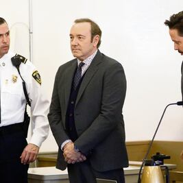 Kevin Spacey se declara inocente y sale libre bajo fianza