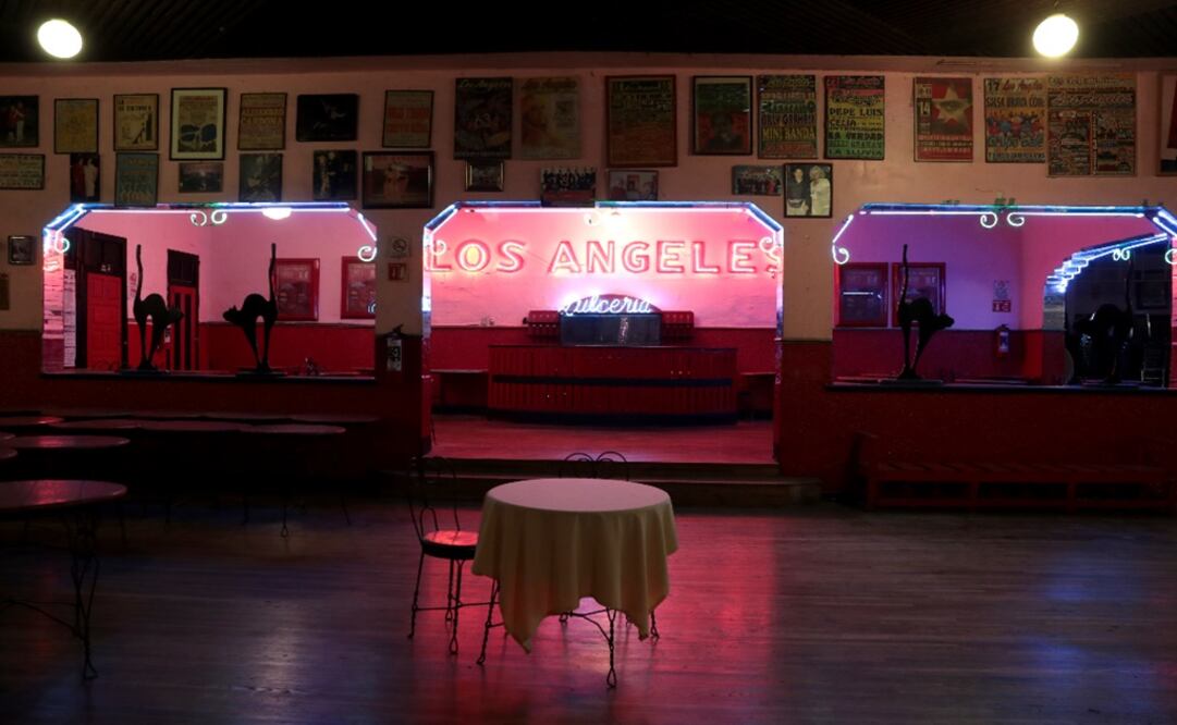 The Salón Los Angeles had been crowded every weekend since 1937 with couples twirling to mambo, cha-cha-cha, salsa and danzón - Photo: Pedro Pardo/AFP