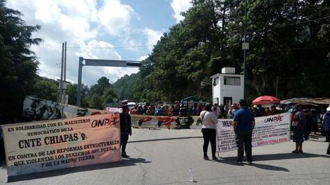 Indígenas y campesinos mantienen seis bloqueos en Chiapas
