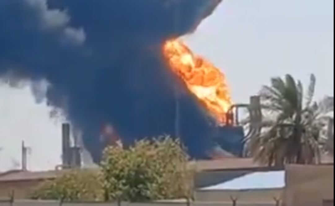 Incendio en la refinería de petróleo de Abadán, en el suroeste de Irán. Foto: captura de pantalla