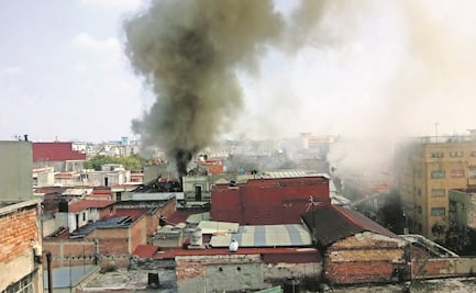 Tras 28 horas, sofocan en su totalidad incendio en Centro Histórico 