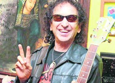 Alex Lora pone su rock en órbita