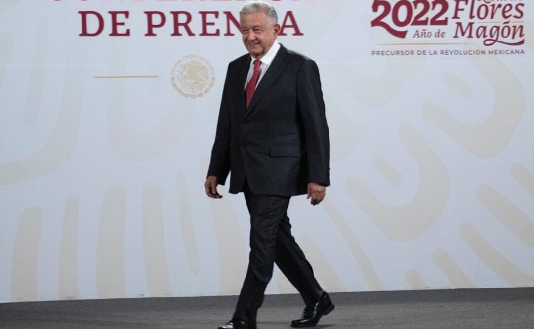 Rechazó López Obrador que las mujeres y las feministas sean sus “adversarias”. Foto: Presidencia 