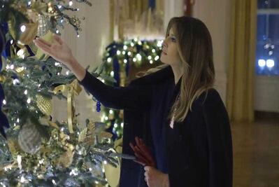 Melania Trump presenta la decoración navideña de la Casa Blanca