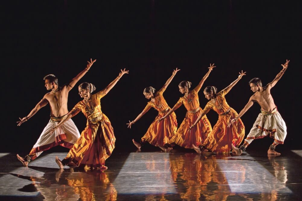 Existen ocho estilos oficiales de danza clásica de la India. Esa será una de las expresiones que este país, como invitado del festival, mostrará en México, del 10 al 28 de octubre (FOTOS CORTESÍA FIC)