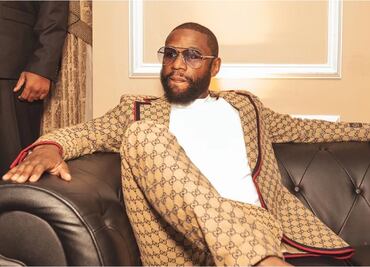 Floyd Mayweather está en problemas por el excéntrico regalo que le dio a su nieto