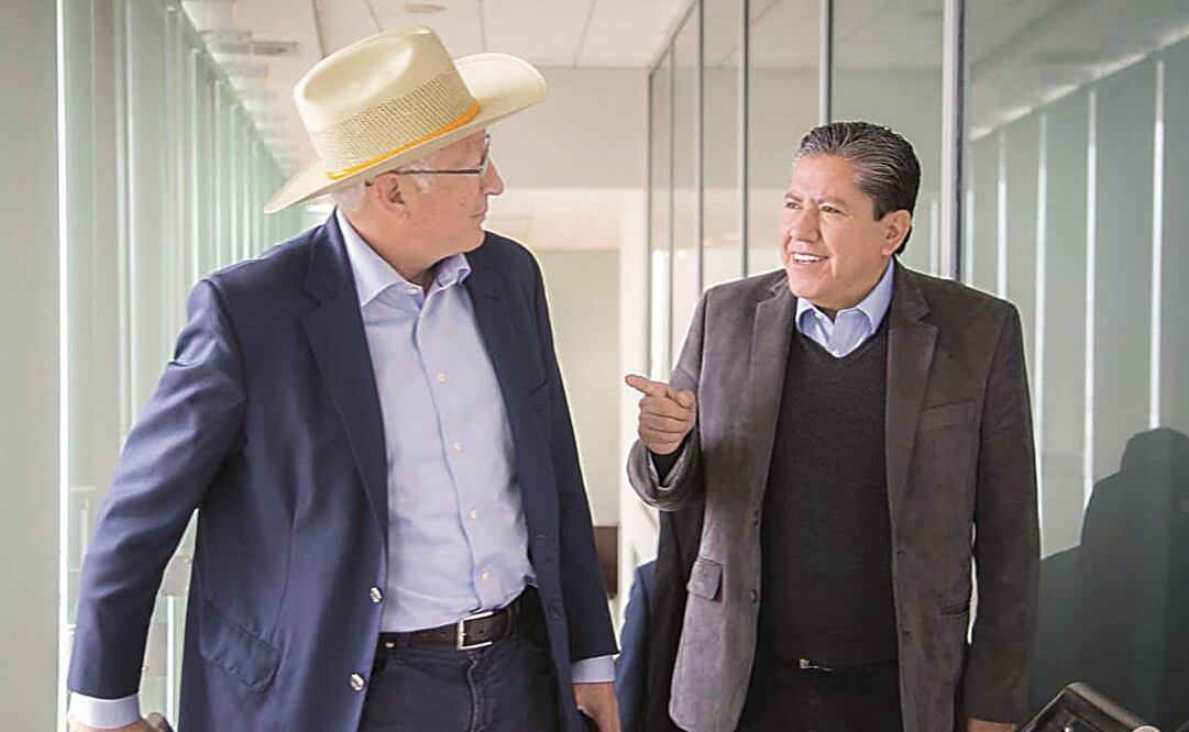 David Monreal y Ken Salazar. Foto: Especial