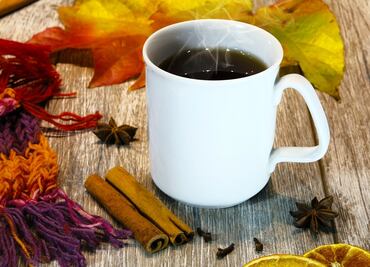 Café con vino tinto, los beneficios de mezclarlos