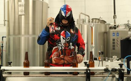 Esta cerveza fue hecha en honor a Fuerza Guerrera, una leyenda de la lucha libre mexicana
