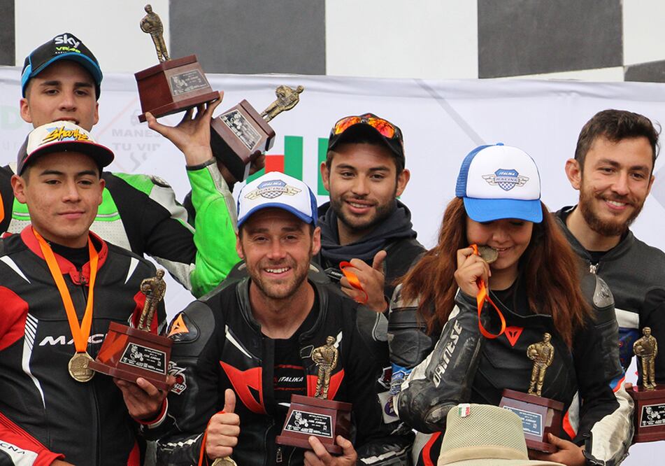 ITALIKA Racing conquista carrera de resistencia