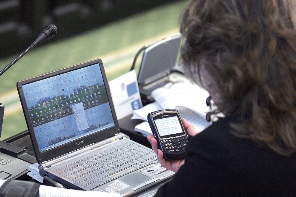 La iniciativa. Las empresas demandan profesionistas que dominen las nuevas tecnologías, asegura ladiputada Josefina González. (ARCHIVO EL UNIVERSAL)
