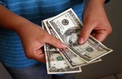 Negocio de coyotes pegará a remesas en 2023: centroamericanos pagan hasta 12 mil dólares por cruzar a EU