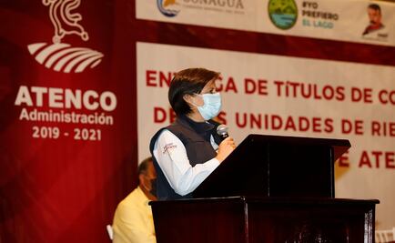 Conagua entrega títulos de concesión a unidades de riego en Atenco