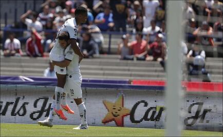 Pumas derrota sin problemas a Necaxa