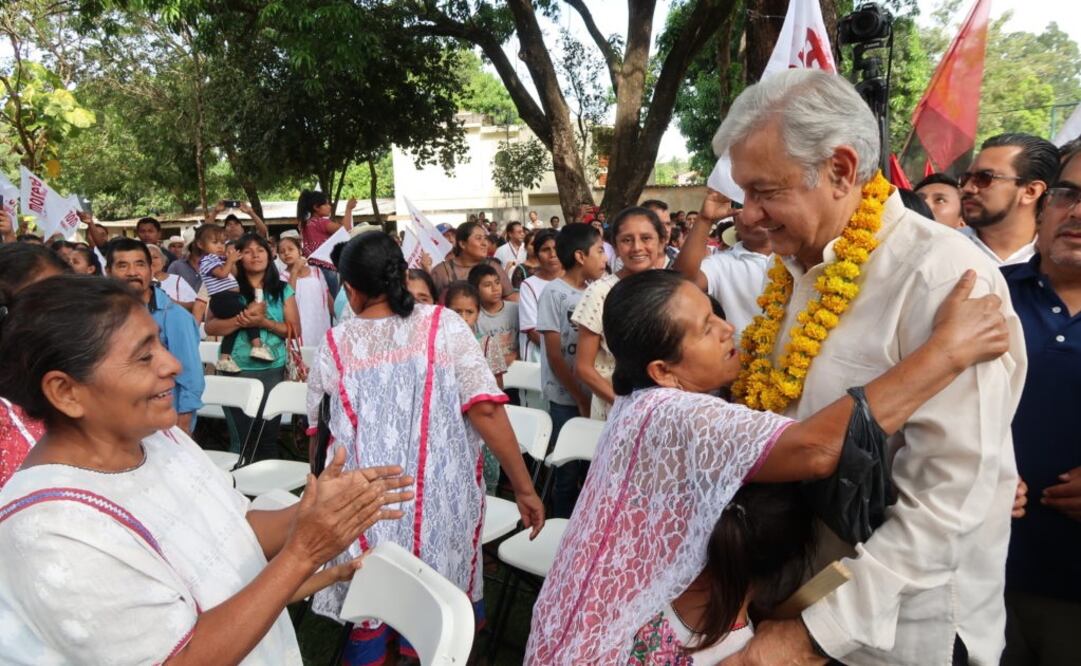 El tabasqueño realiza una gira por municipios de la montaña en Guerrero. /Especial