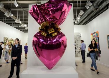 Art Basel celebra su edición 50 ajena a crisis y guerras comerciales