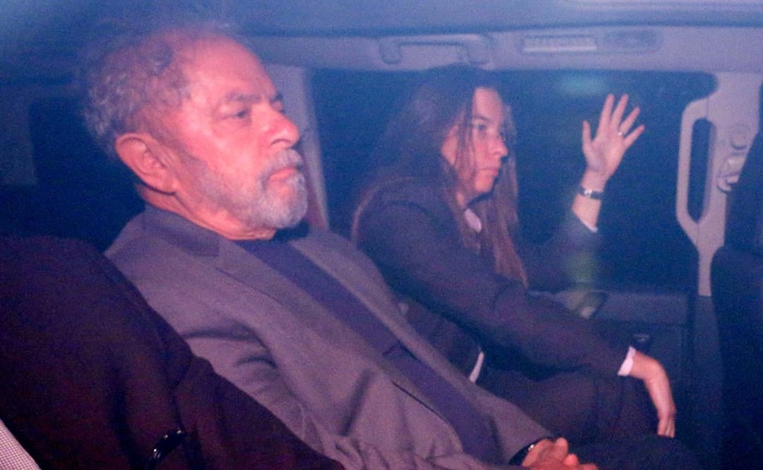 Imagen del 7 de abril de 2018 del expresidente brasileño, Luiz Inácio Lula da Silva, siendo trasladado a la sede de la Policía Federal, en Sao Paulo, Brasil (Foto: Xinhua)