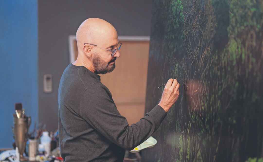 Los cuadros del también grabador han sido expuestos de forma individual y colectiva en más de 30 países, como en EU y México. Foto: de Julián Trejo