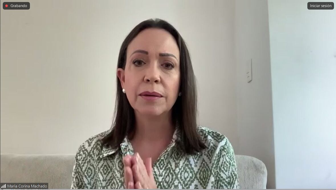 La líder de la oposición venezolana, María Corina Machado, en videoconferencia con medios mexicanos. FOTO: CAPTURA